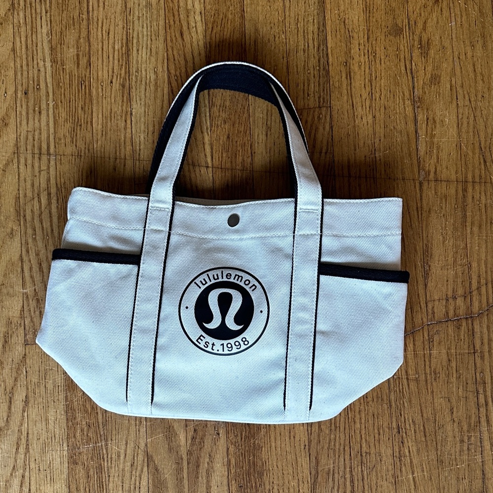 (New) lululemon athletica White Daily Multi-Pocket Mini Canvas Tote Bag 6.5L